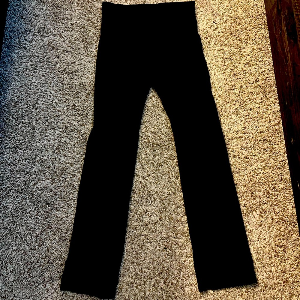Athlete Elation Flare Yoga Pant , super comfortable, light weight.